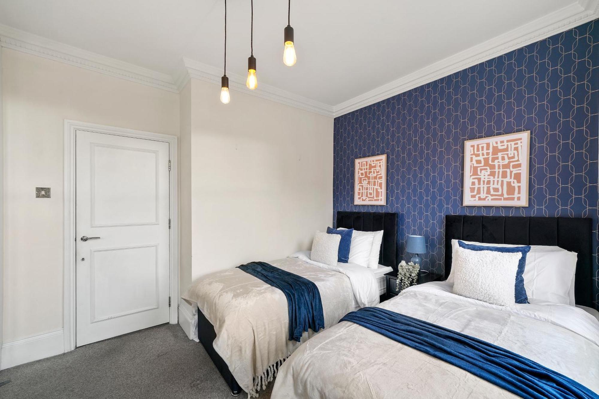 Delightful Flat In London - Sleeps 6 Apartment Bagian luar foto